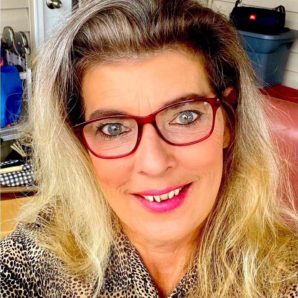 Meet your Posher, Sheila